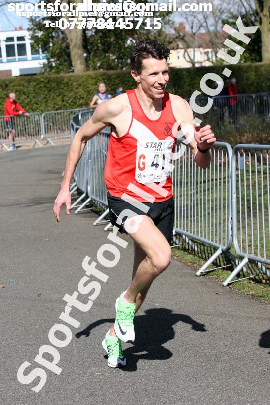 Senior mens Northern 12 Stage Road Relay Champs., Birkenhead Park. Photo: David T. Hewitson/Sports for All Pics